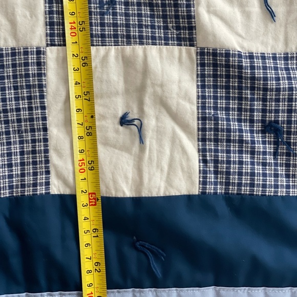 Rare Blue Blanket Throw 64” by 49” - Picture 11 of 11